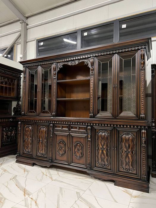 VÂND Vitrină/Bibliotecă din lemn masiv complet restaurată  în stare impecabilă