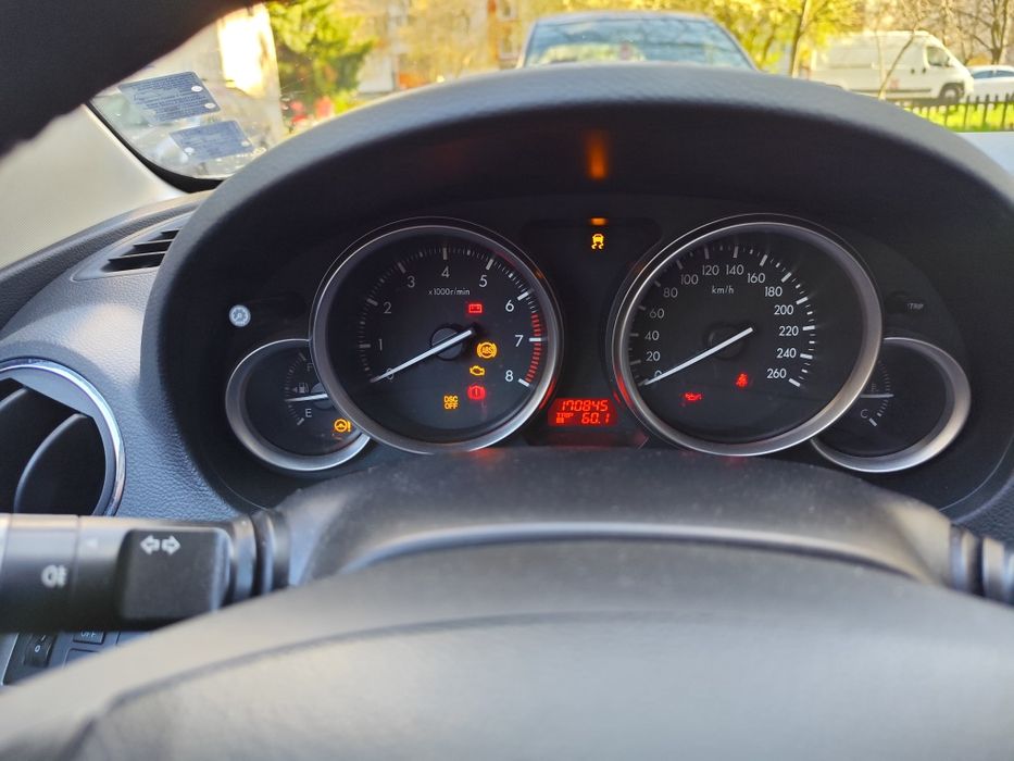 Продава/заменя Мазда 6 газ/бензин