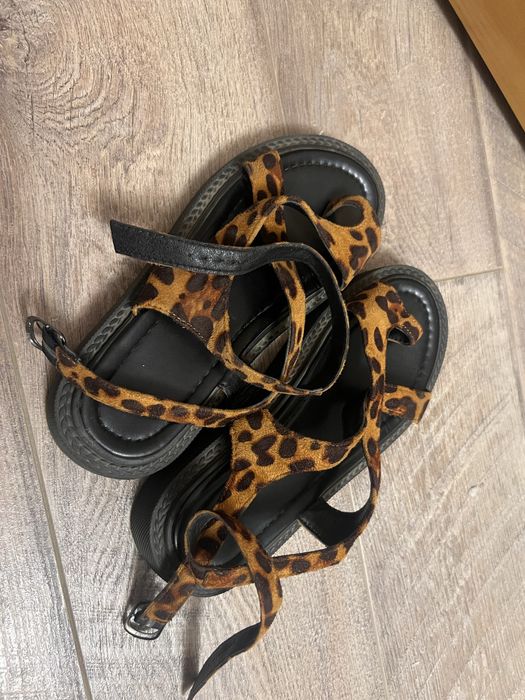 Продам обувь  хорошее состоние