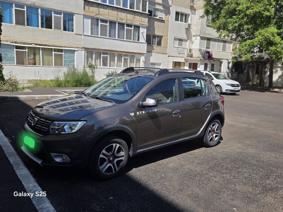 Vând Dacia Sandero Stepway Sensation  TCe 90 Easy-R SGS