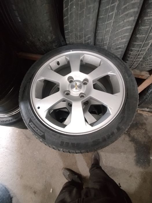 Diska balon sotiladi 215 45 r17