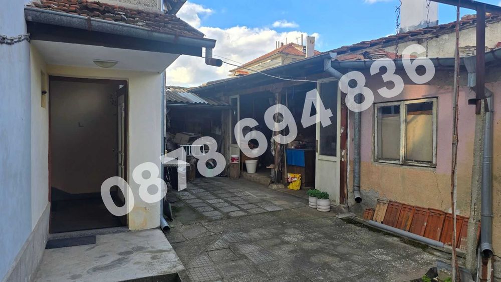 Продава се Къща в Разград, Варош - 193 кв.м за 661 €/кв.м - Снимка #18