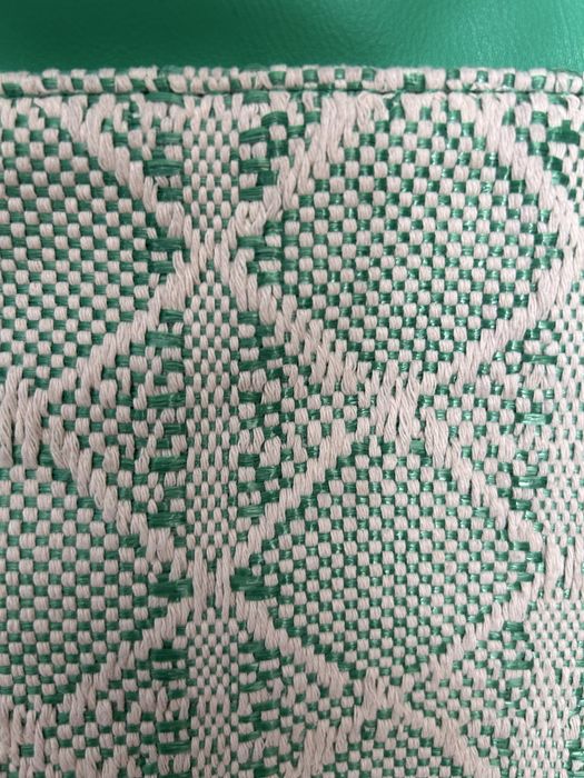 Дамска чанта с подарък