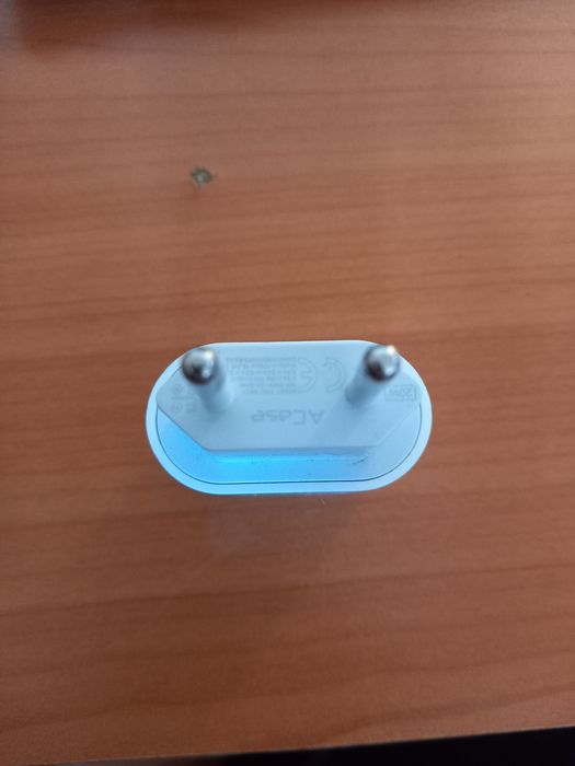 Продаю зарядное устройство A-Case