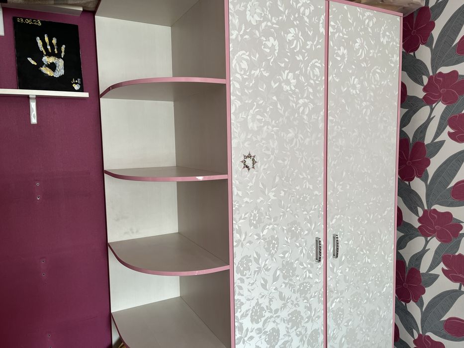 Продается мебель для девочки