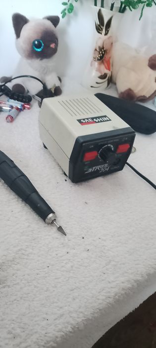 Продам машинку для маникюра