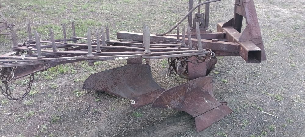 Плуг т40    продам .