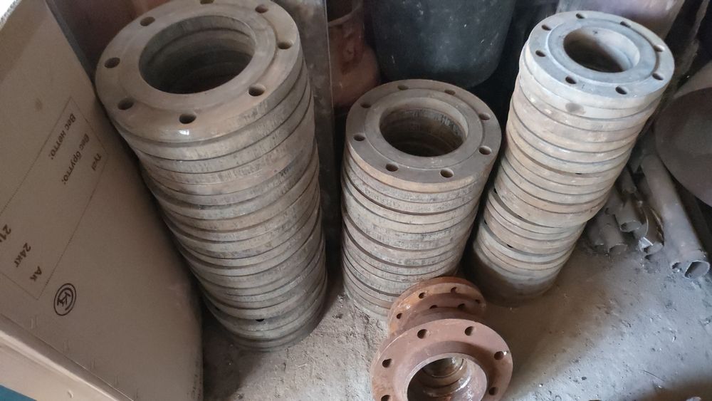 Продам отводы 219*14