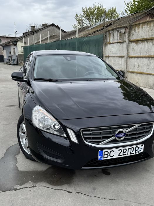 VOLVO S60 2011 — imagine 3