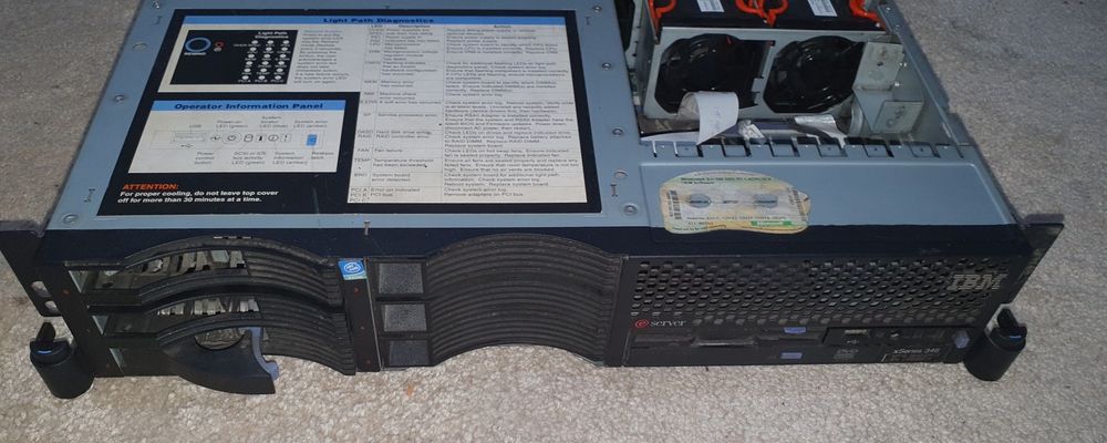 Server IBM xSeries 346 2 procesoare Xeon