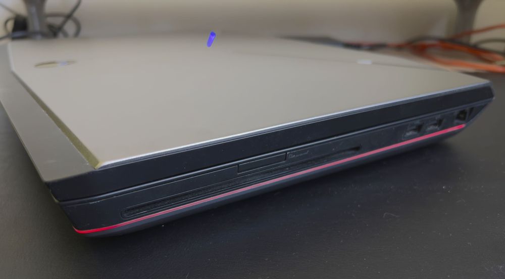 Игровой ноутбук Dell Alienware