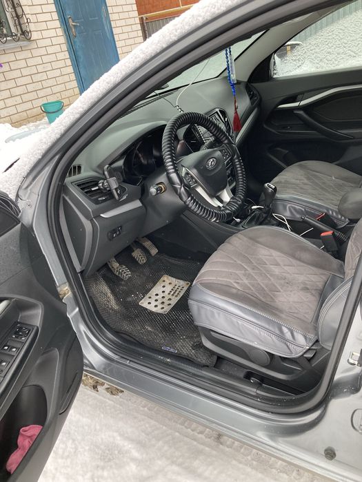 Продам срочно Лада веста 1.6