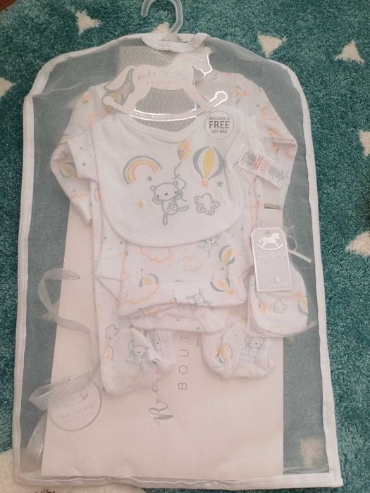 Комплект дрешки за новородено