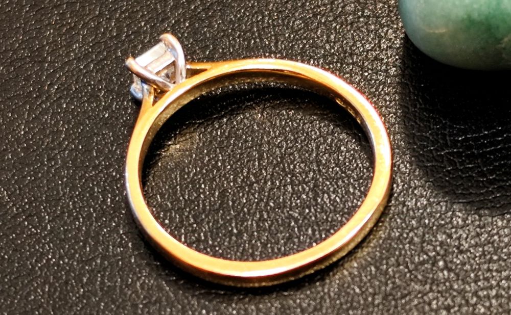 Златен Пръстен 18к / Диамант 0,24ct / F /