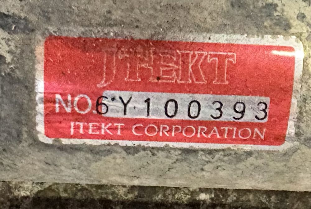 Toyota land cruiser 2.8 d 2018 година Кормилна рейка