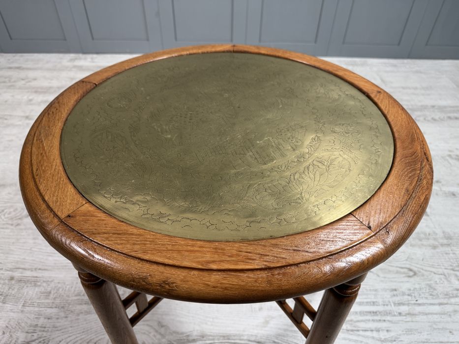 Винтидж маса за кафе с метален плот Д1087