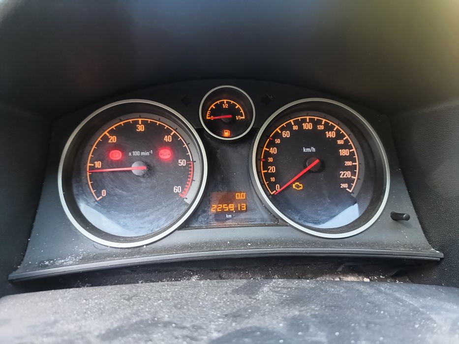 Опел Астра Х ГТЦ Z17DTR (НА ЧАСТИ)