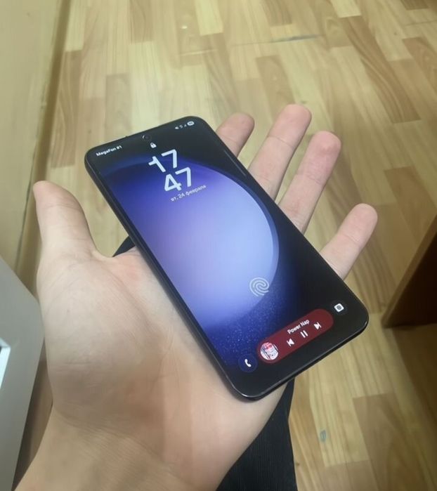Samsung s23  в отличном состоянии