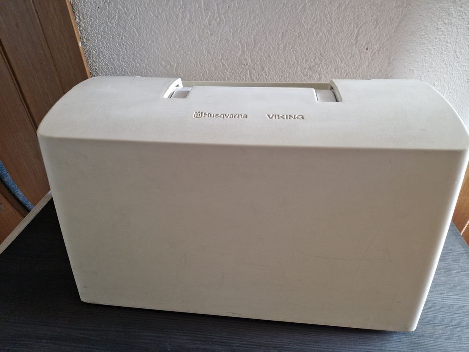 Masina de cusut / brodat computerizata Husqvarna Viking