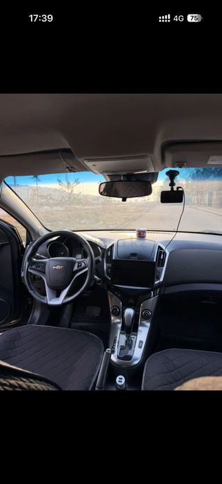 Продам автомобиль Chevrolet Cruze 2013