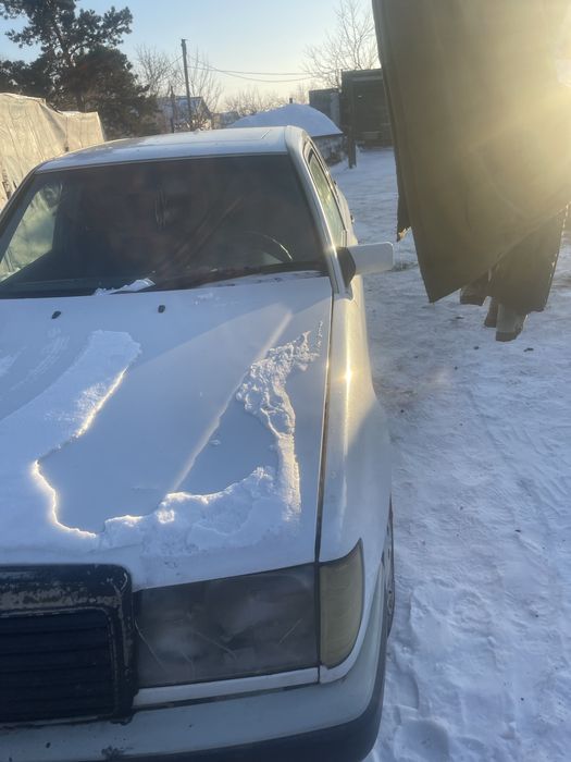 Мерседес бенс 124