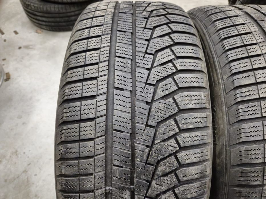 2 anvelope iarna Hankook 225 50 17