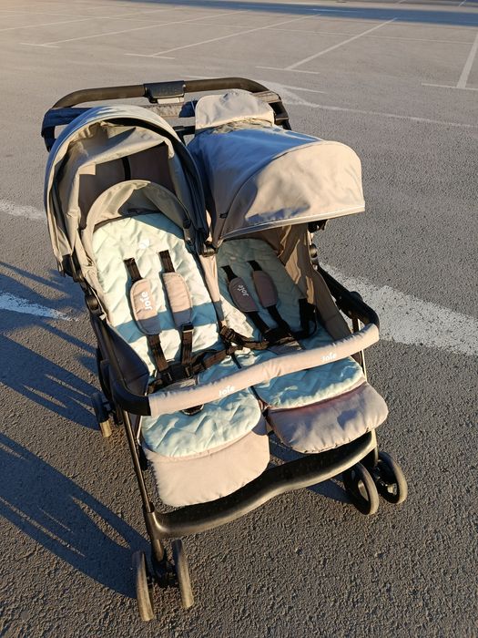 Детска количка за близнаци