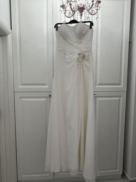 Vand rochie de mireasa