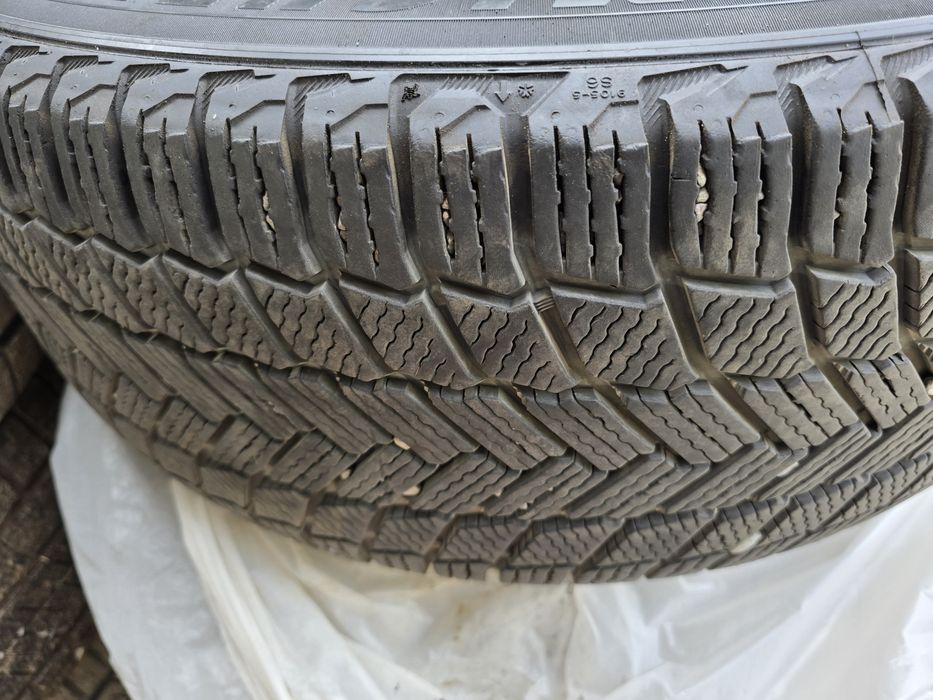 Michelin x ice snow 113H 265.55.R20