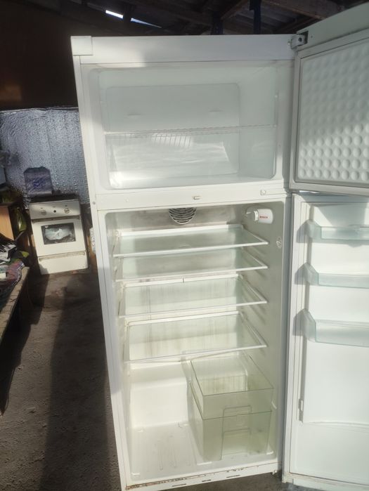 Продам Холодильник BOSCH