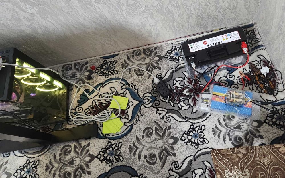 UPS ИБП 2000W источник бесперебойного питания юпс инвертор