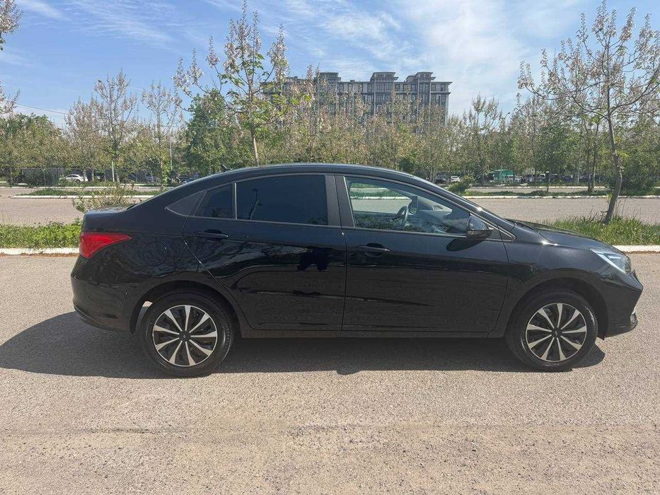 AIQAR E5 elektromobil sotiladi