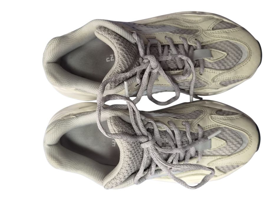 Оригинални Adidas Yeezy Boost 700 V2 "Static" (номер 40 )