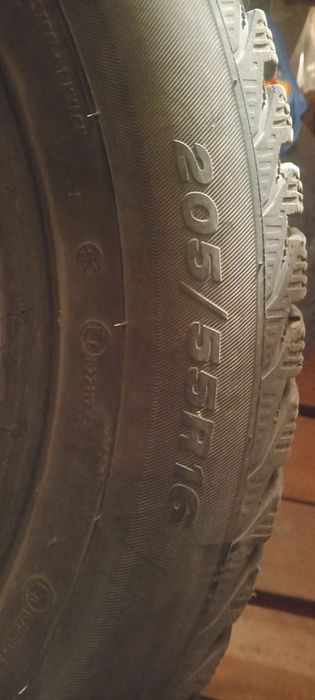Продам б/у шины Viatti