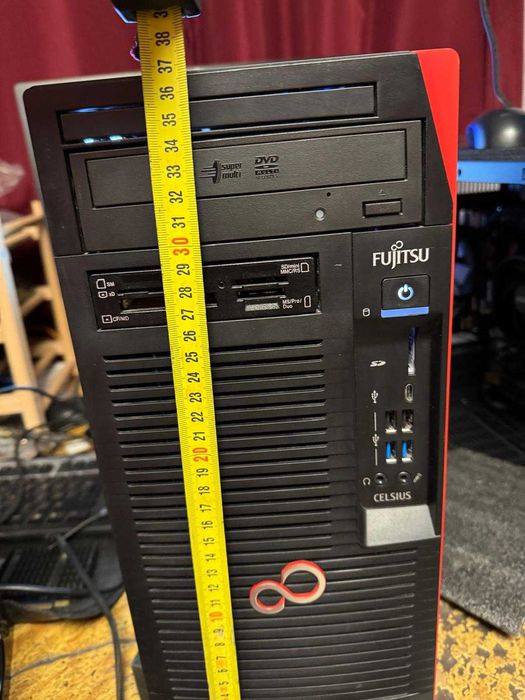 Fujitsu W570 Xeon E3-1230v6, 8Gb DDR4, Quadro 600, 128 SSD, 1TB hdd