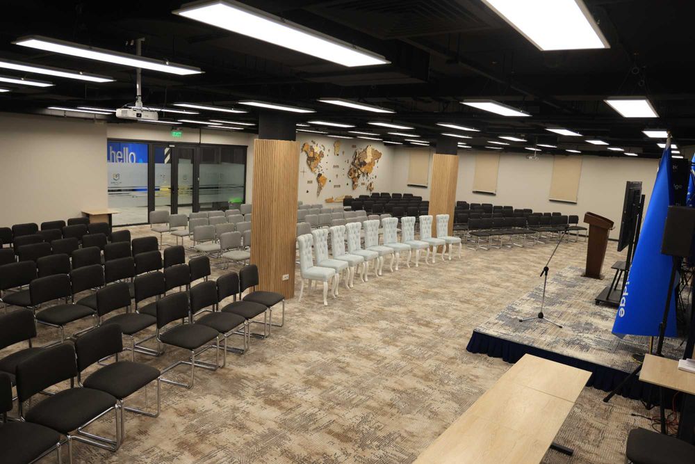 Залы для тренингов, встреч и курсов. Центр Ташкента | Техника включена