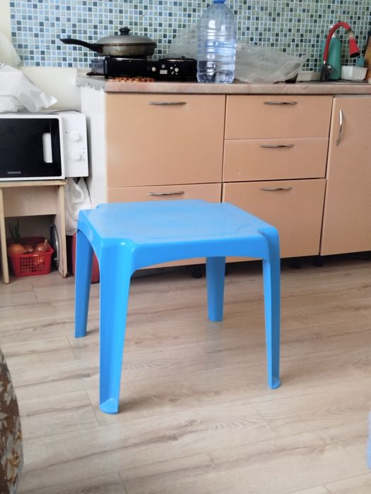 Продаю детский столик