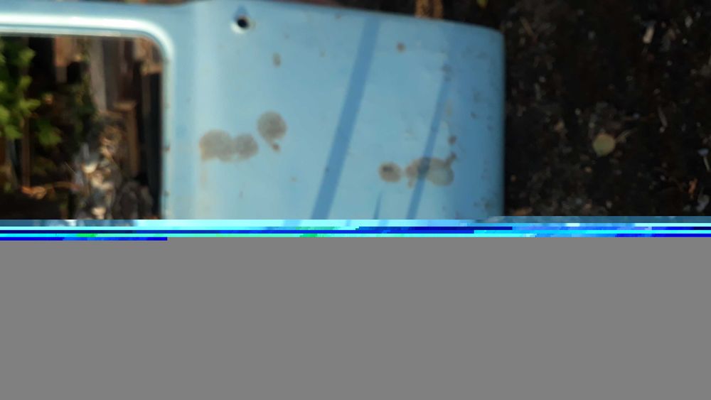 Продам дверь и крыло на газ53