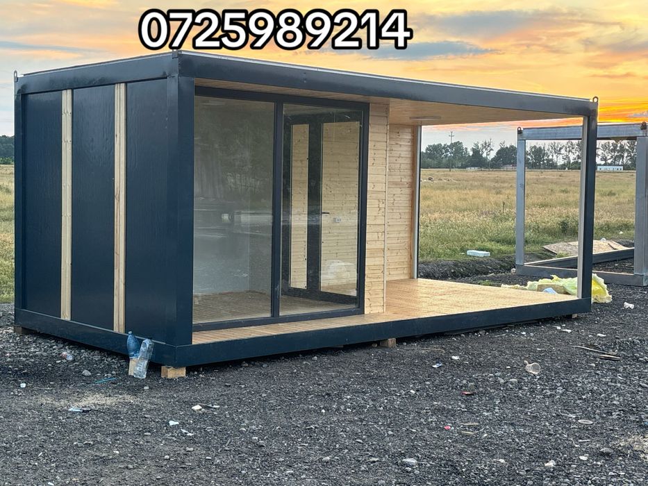 Container terasa modular cu lambriu lemn si sticla vitrina