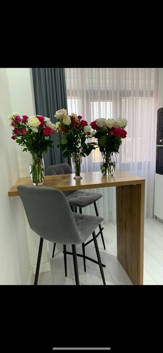 Срочно! 2 барных стула + барная стойка в подарок