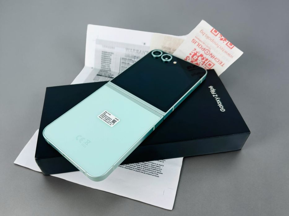 Samsung Galaxy Z Flip 6 5G 256GB 12RAM Mint Отличен!