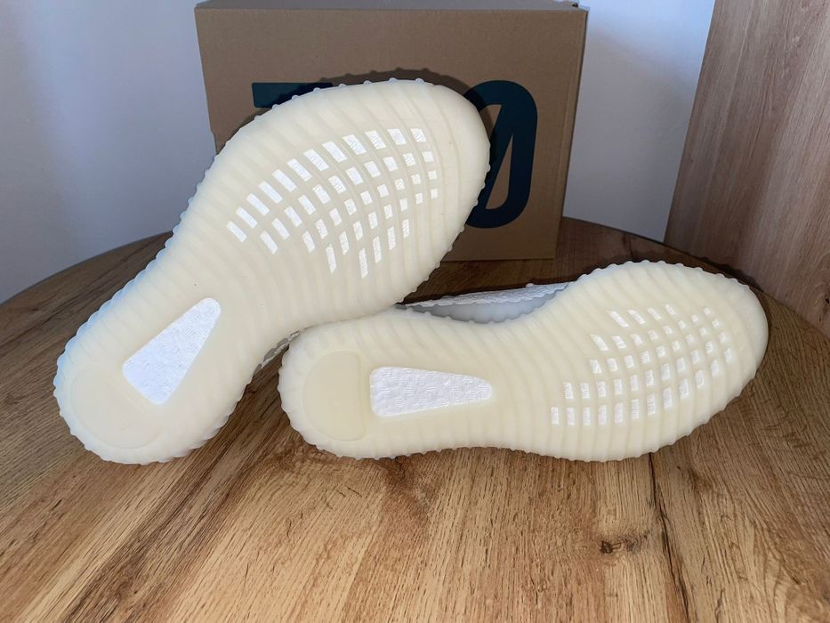 Încălțăminte ADIDAS Yezzy Boost 350 nr 41,5 și 42