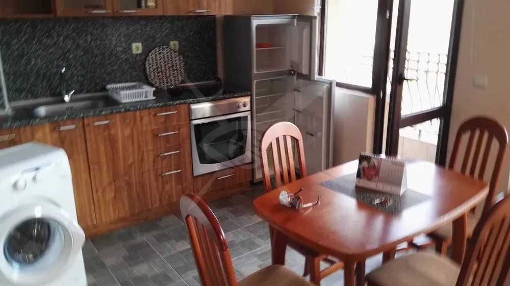 Дава се под наем Двустаен апартамент в Пловдив, Център - 75 кв.м за 548.25 € - Снимка #2