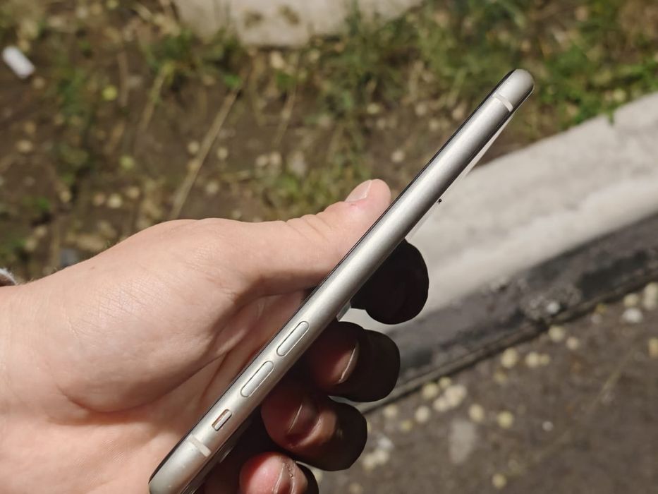 Продам Iphone 11 128gb