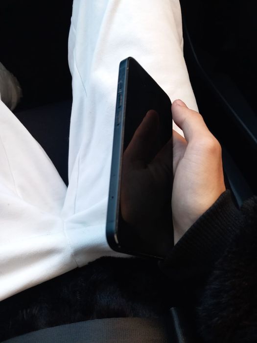 Vand Iphone 13 100 % Bat