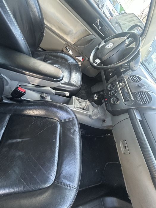 VW New Beetle 2.0 бензин 2000г.