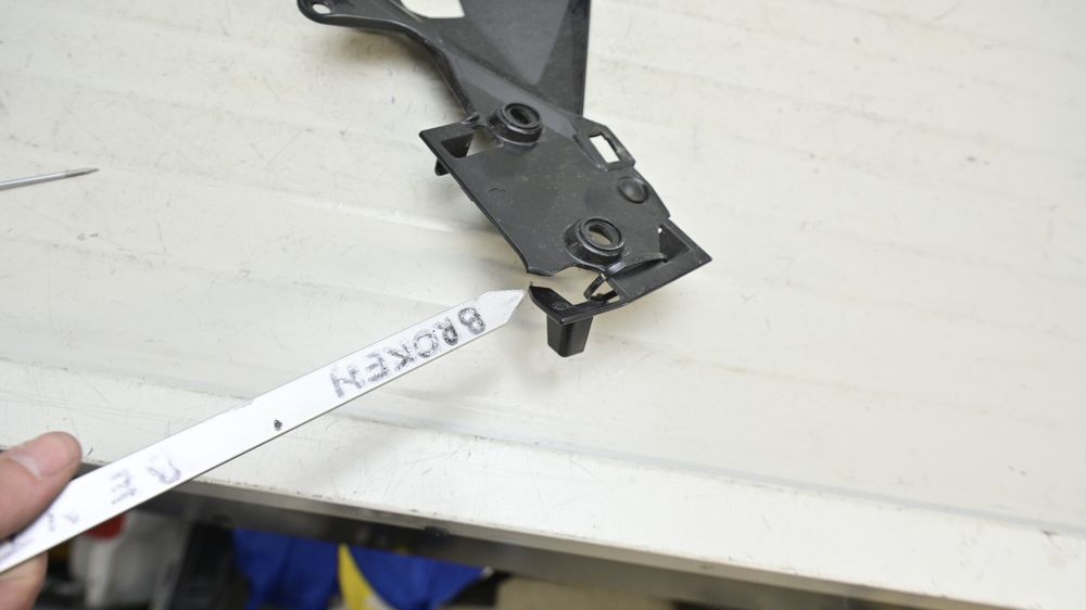 Plastic Trim Codita Spate Dreapta BMW S1000XR K69 2020 - 2025