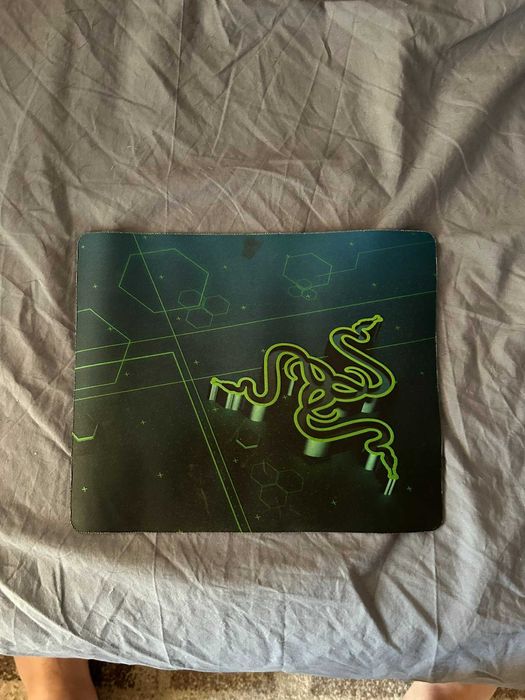 Mouse gaming Canyon Hazard CND-SGM6N & Mousepad Razer