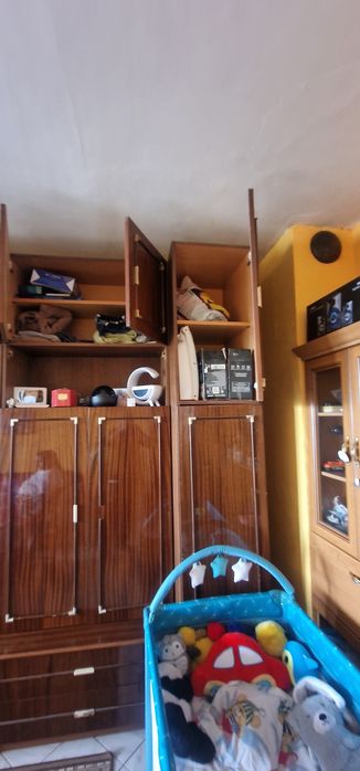 Продавам Ретро Секция