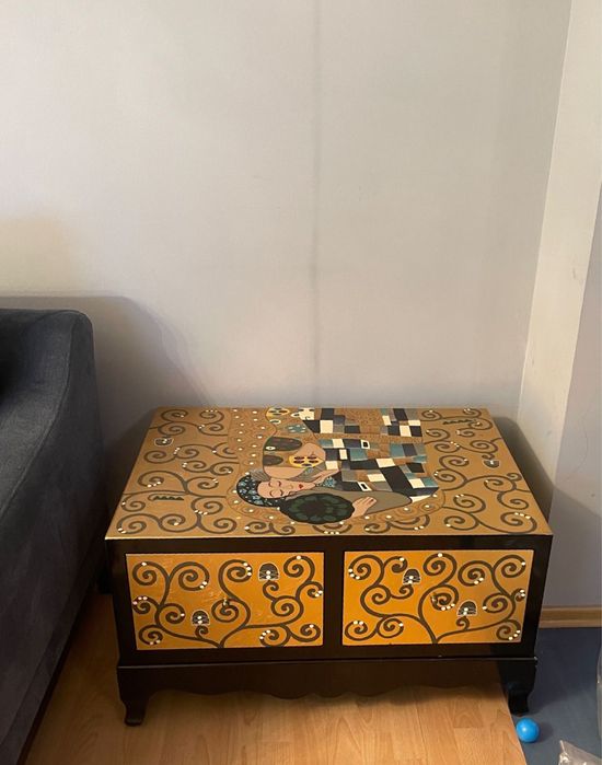 Продаются комоды серии Г.Климта «Поцелуй»